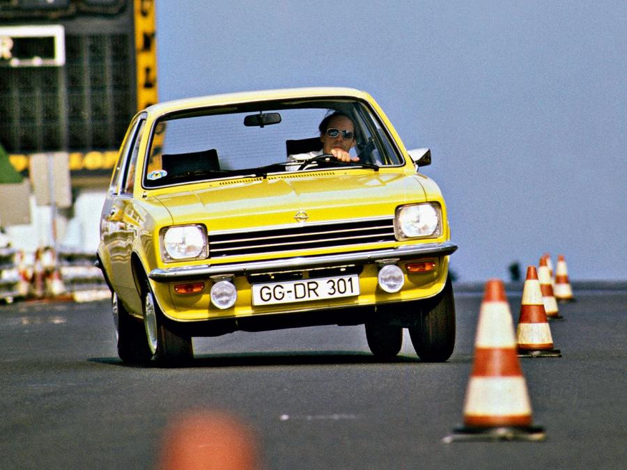  Opel Kadett 2-Door Sedan 1973 года  (фото 18 из 19)